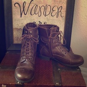 Guess brown combat boots